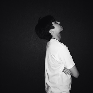 娇妻第一次找单男拍摄
