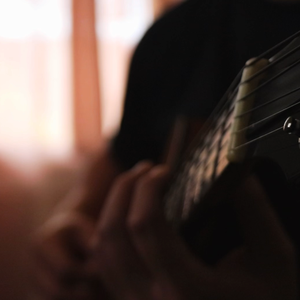 娇妻第一次找单男拍摄
